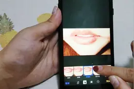 ios手机自带P图功能哦，打开一张照片，然后这样编辑