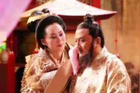此人实在太丑，皇帝见后狂吐不止，相士却说：是龙相将来能当皇帝视频封面