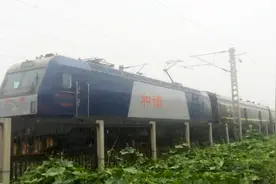 全程15小时烟台开往北京 K286次列车中途进沧州站停靠视频封面