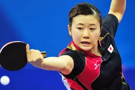 一口东北腔福原爱笑谈退役：11岁当国手感谢中国 乒乓球是恩人！视频封面