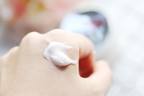 想要美丽天鹅颈，关键要选对颈霜