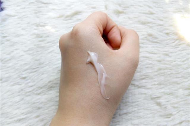 想要美丽天鹅颈，关键要选对颈霜