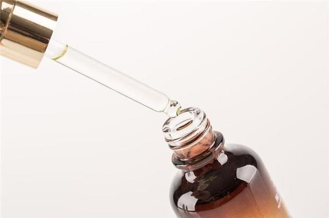 想要美丽天鹅颈，关键要选对颈霜