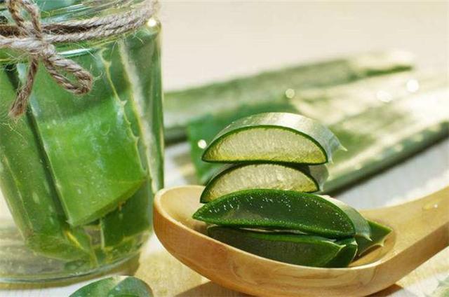 想要美丽天鹅颈，关键要选对颈霜