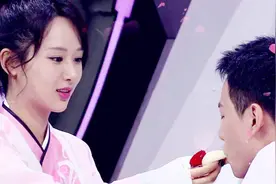 秦俊杰与杨紫分手，俩月后秦俊杰再次发声：陪伴三年，问心无愧视频封面