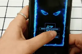 免费分享跑马灯手机壁纸，非常炫酷，还能自由配音