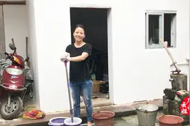 弟弟第一次带女朋友回家，作为嫂子农村的这样表现，让人太意外了视频封面