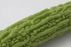 年纪越大越懂维生素的重要性，中年人补充维生素可以吃这十大蔬菜视频封面