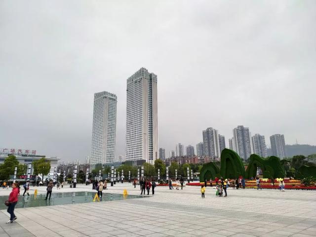 1399元打造出的轻旗舰，小米8青春版上手评测