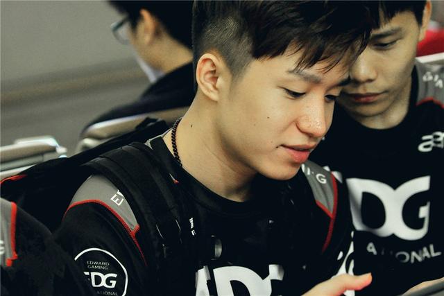 edg新人小将clearlove9成了?厂长确认今年不会退役