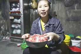 这内脏90%人不敢吃，农村姑娘煮了一锅，全家人吃的其乐融融视频封面