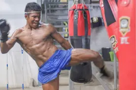 强悍！泰拳拳王播求训练强度大，一般人都不敢做他的陪练！视频封面