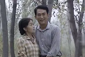 男子对女子做了过分的事，男子说怪女子让他心跳，才让他情不自禁视频封面