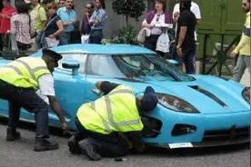 为什么豪车违停交警不敢强行拖车？听完警察的解释，实在太现实了视频封面