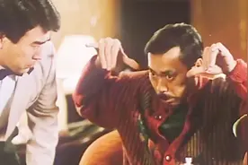 请问您要什么？牛奶、火腿煎蛋；这儿是日本，你打手语表示一下