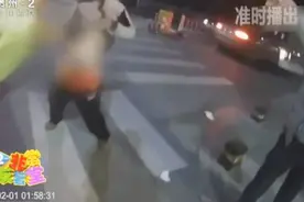 女子驾驶逃逸后理直气壮，面对质询漫不经心？如此蔑视法律！视频封面