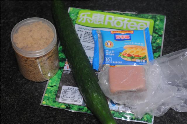 紫菜肉松蛋糕卷的做法 让蛋糕卷颜值翻倍