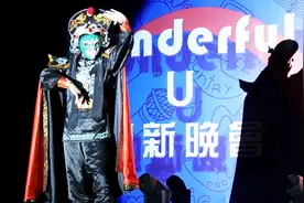 实拍男生表演川剧变脸，动作有些慢，现场看很有震撼力视频封面