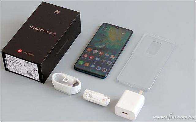 徕卡三摄+麒麟980的怒吼！HUAWEI Mate 20评测