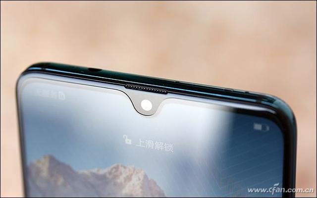徕卡三摄+麒麟980的怒吼！HUAWEI Mate 20评测