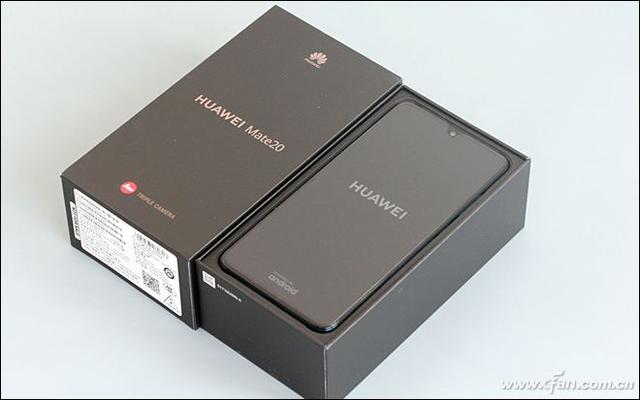 徕卡三摄+麒麟980的怒吼！HUAWEI Mate 20评测