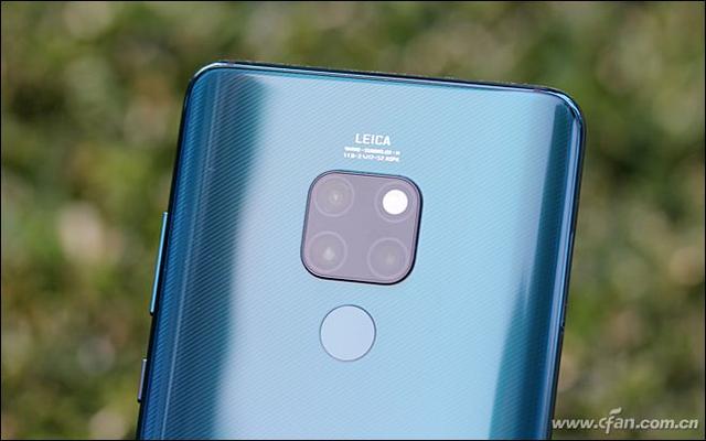 徕卡三摄+麒麟980的怒吼！HUAWEI Mate 20评测