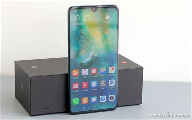徕卡三摄+麒麟980的怒吼！HUAWEI Mate 20评测