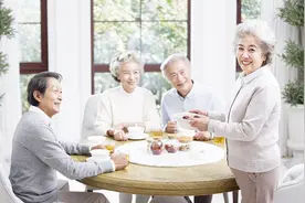 “最适合养老国家”榜单出炉！瑞士第一，中国倒第四？视频封面