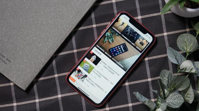 苹果xr怎么看实时网速（年度真香机iPhone XR快速上手信号翻车）