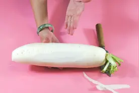不用刀削，教你徒手剥萝卜皮，快速又方便！视频封面