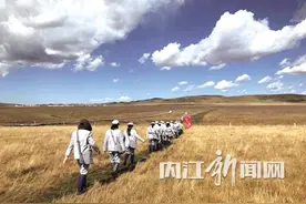 围观，这些内江人重走红军长征路，忆苦思甜！图片