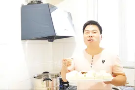 农村小伙教你做豆沙包，松软香甜，营养又美味，看一遍就学会视频封面
