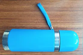 保温杯不清洗比马桶还脏？用一个简单方法，这样清洗干净又除菌