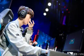 FNC上单效仿小花生：我是TheShy的粉丝 Rookie：Perkz也这么说过图片