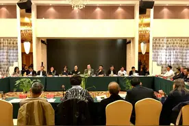 《中国民营经济发展40年》出版座谈会在京举行图片