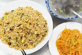 无私分享不油腻秘制酱料蛋炒饭制作全过程，家庭版和商家版的配方视频封面