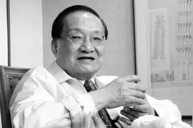 俠之大者，忧国忧民 八十秒回顾泰斗金庸纵横一生视频封面