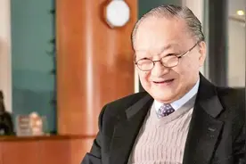 “侠之大者，为国为民”！金庸：“大闹一场，悄然离去”视频封面