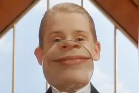 全球最富的小孩，10岁当上公司制裁，玩过的玩具能开一个游乐场！视频封面