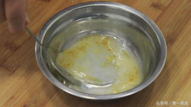 一斤青豆苗，半个红椒，厨师长分享一个家常简单的做法，值得收藏