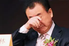 王健林真的老了：变卖13个万达产业刷新记录，一笔交易赚走501亿视频封面
