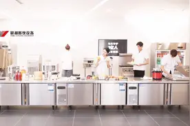 餐饮设备龙头企业银都股份，年产400万台销往100多个国家和地区视频封面