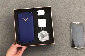2900元买的美图手机开箱，打开盒子的那一刻：哇，这也太美了吧！视频封面
