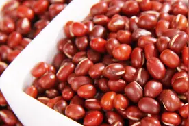 红豆的功效与作用，秋冬煮粥吃补血暖胃