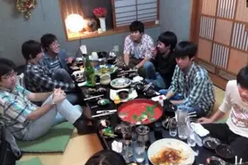 日本人聚餐、中国人聚餐、印度人聚餐，网友：差别不是一点点！图片