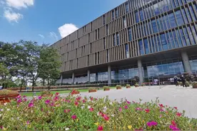 浦东图书馆今起延长开放时间！服务项目和预约方式看过来→图片