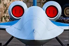 大眼睛笑眯眯！中国造型最萌无人机，航程一万二，可跨洲际飞行图片