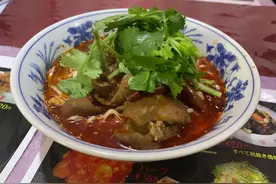 说说四川的肥肠面图片
