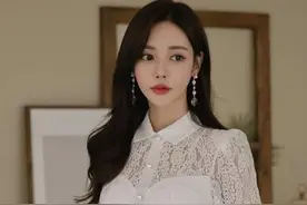 韩国美女搭配白色蕾丝包臀裙，优雅迷人，时尚气质图片