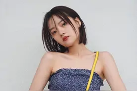 又闷又热，穿上清凉的“锁骨杀”小抹胸来解暑图片